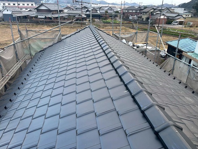 葺き替え後の大屋根全景