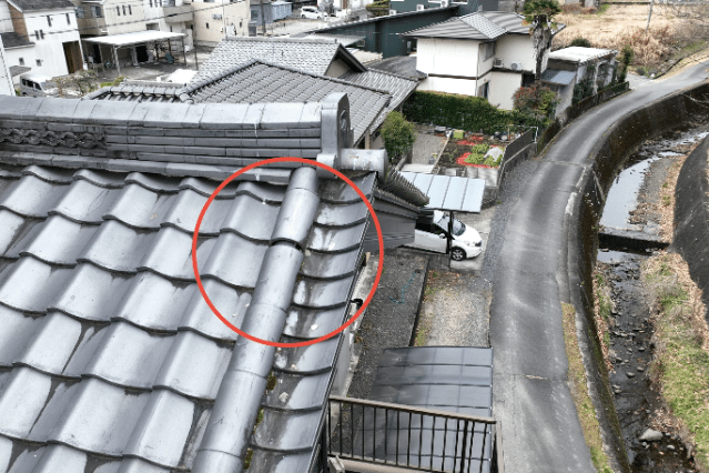 多治見市小泉町　筒瓦破損