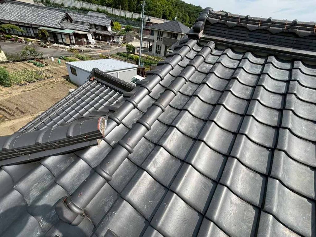 施工後の瓦屋根全景
