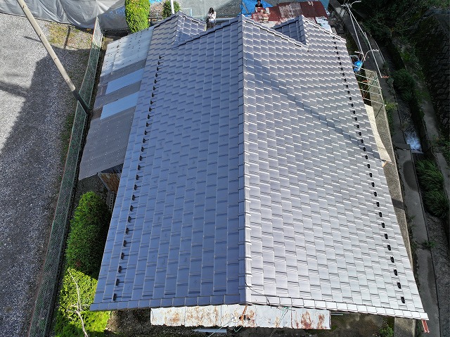 可児市　ボロボロのいぶしがわらを栄四郎がわらプラウドuu 40gで葺き替えしました　施工後