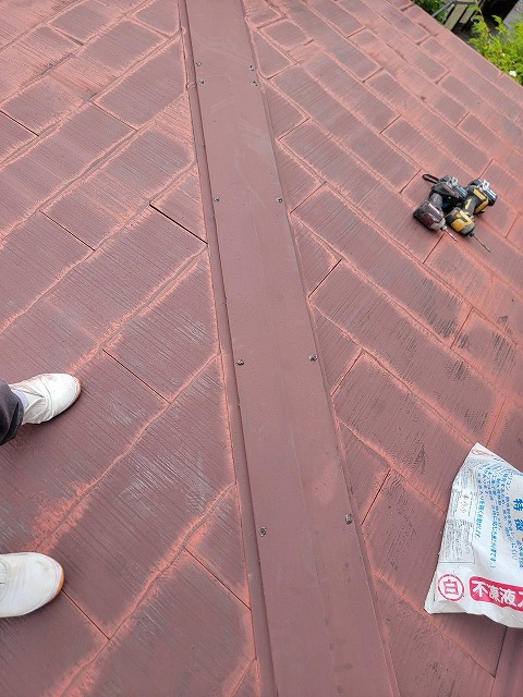 可児市桜ケ丘にて棟板金の浮きをビス固定で解消　小さな工事でも安心できたお客様の声