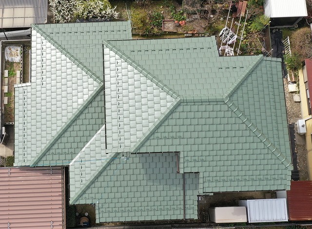 多治見市脇之島町にて屋根葺き替え工事 台風対策で安心の住まいに大満足