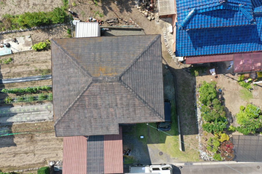 上から見た屋根の写真