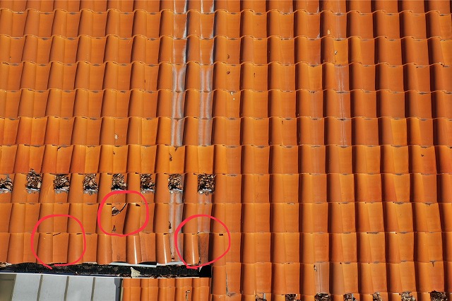 土岐市泉ヶ丘　瓦のずれ