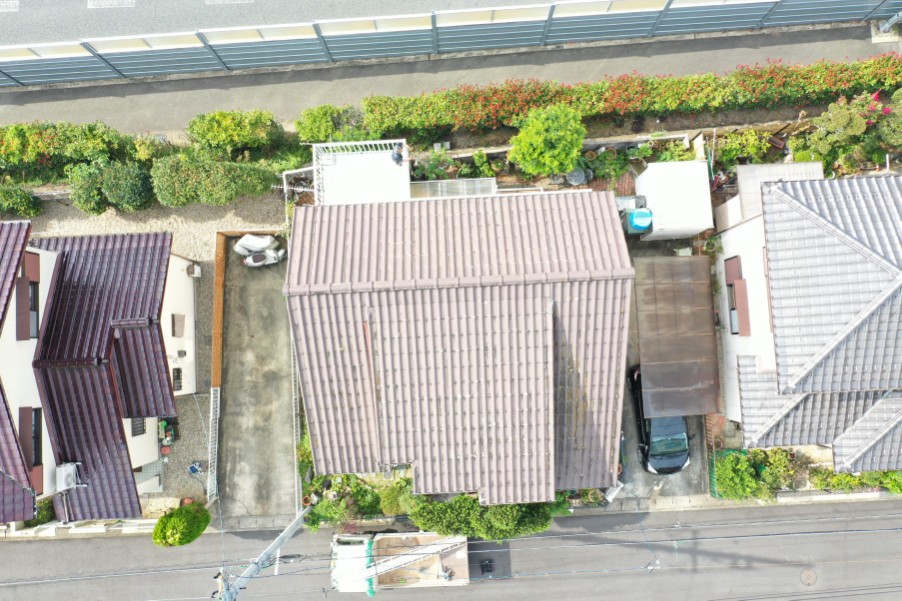上から見た屋根の写真