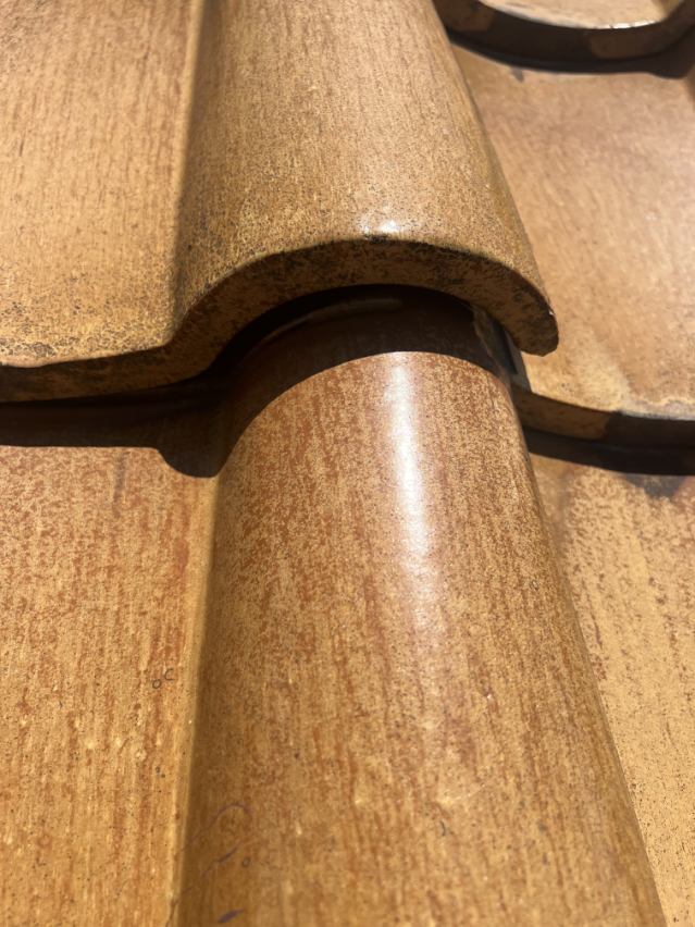 瀬戸市東長根町 瓦の浮き