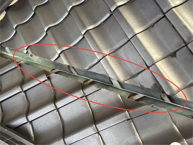 可児市羽生ヶ丘 谷板金劣化