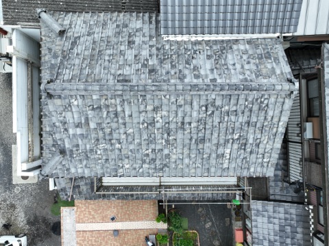 可児市で築60年屋根の雨漏り調査｜瓦のずれや割れを確認し複数の見積もりをご提案