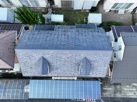 【美濃加茂市】雨漏りの原因は屋根の劣化と苔！？ドローン点検で見えたカバールーフ提案までの流れ