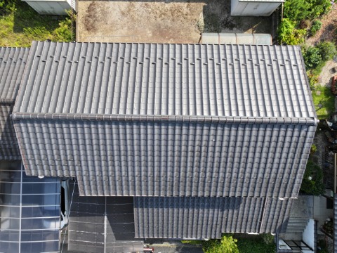 【瑞浪市明賀台】漆喰の剥がれが気になる…今後30年を見据えた屋根と雨樋のメンテナンス提案