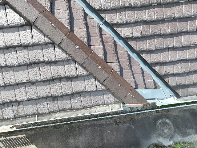 多治見市希望ヶ丘　雨樋に砂