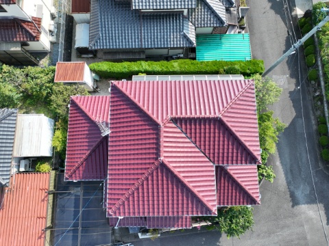 可児市皐ケ丘で雨漏り調査｜谷板金劣化と漆喰の剥がれを確認し葺き替えをご提案