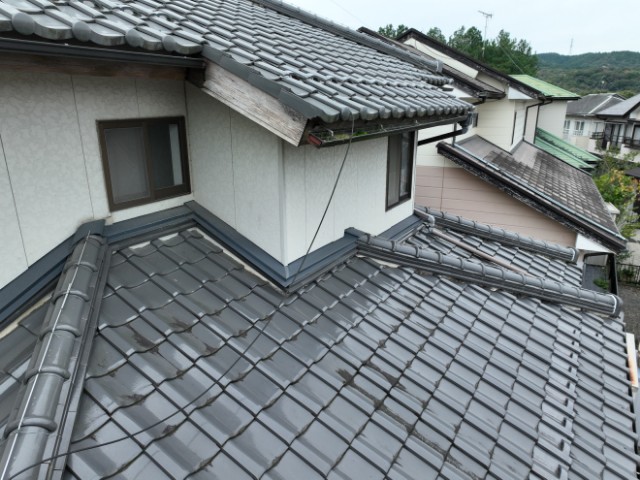 多治見市赤坂町　雨樋歪み