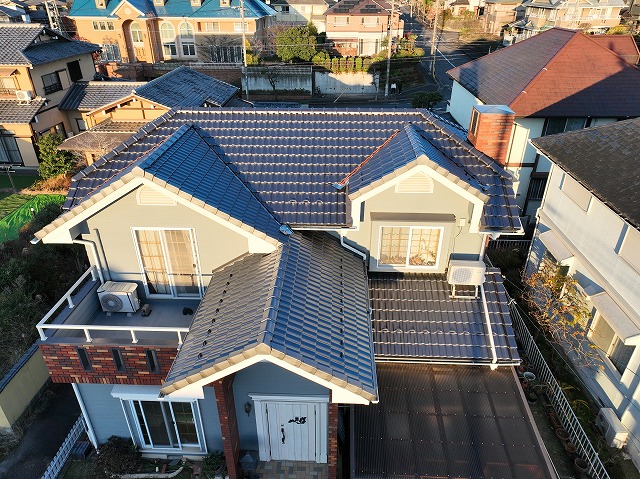 可児市　栄四郎瓦BB 40で葺き替えました。最後にドローンで撮影