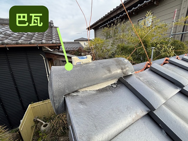 可児市御嵩町にて門の葺き替え工事 巴瓦の様子
