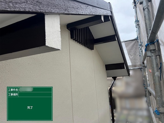 可児郡御嵩町の住宅で外壁塗装と付帯部塗装が完了した様子